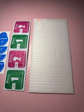 Screen Protector Kit with Cleaning Wipes - Pink